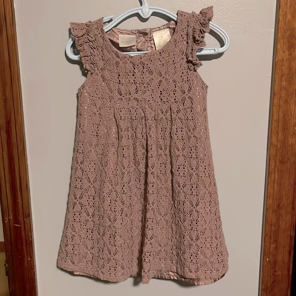 Lace dress with ruffles